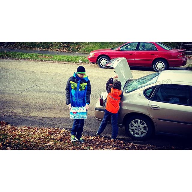 Helping with the groceries.. Teamwork Autism AutismSpectrum Gratitude SingleParenting